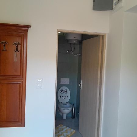 Apartmani Studio Apartmani Senjska Maslina Senj  Eksteriør bilde
