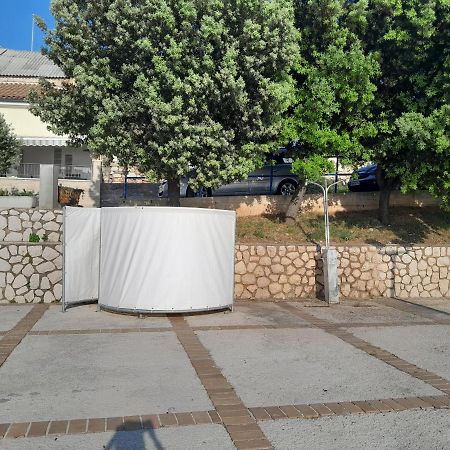 Apartmani Studio Apartmani Senjska Maslina Senj  Eksteriør bilde