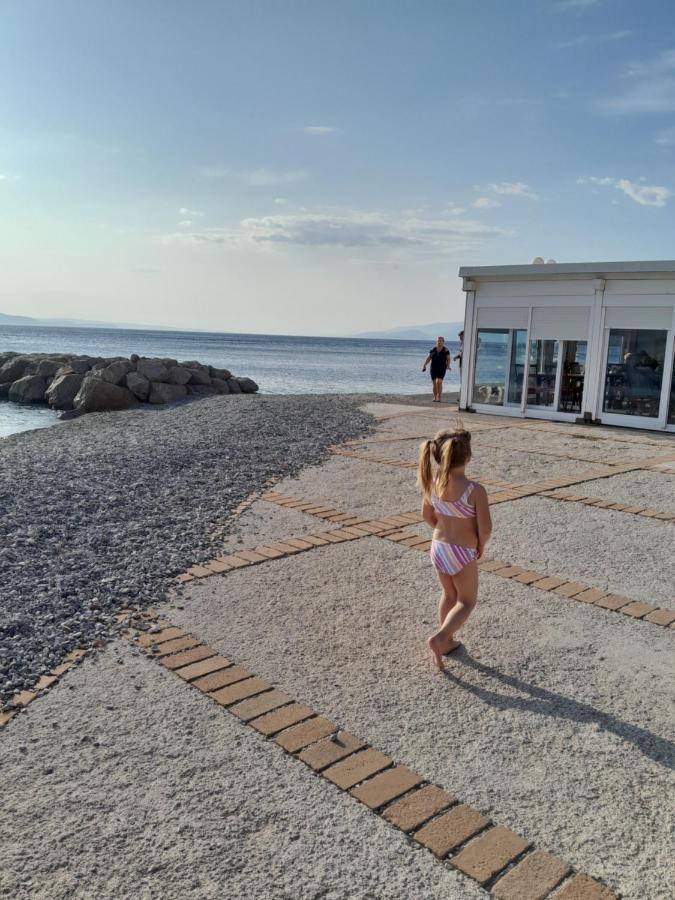 Apartmani Studio Apartmani Senjska Maslina Senj  Eksteriør bilde