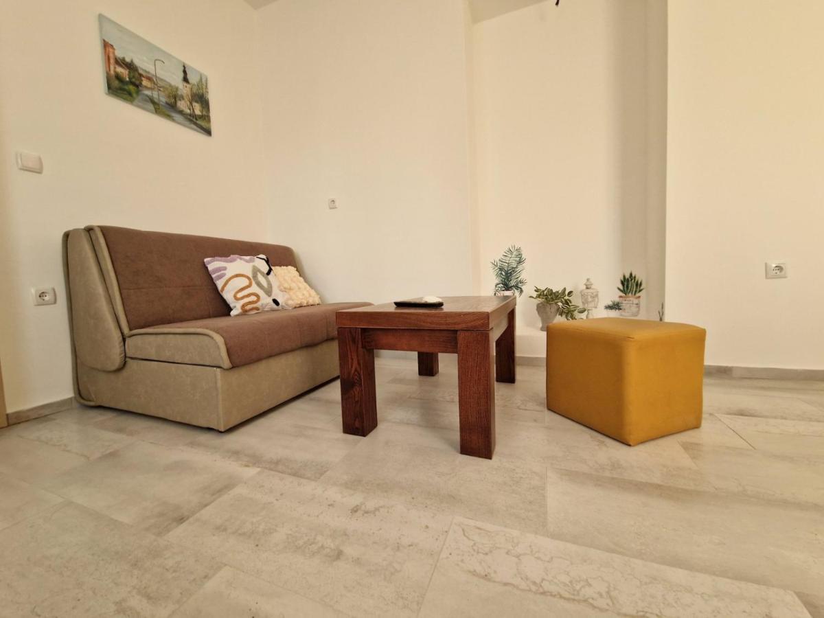 Apartmani Studio Apartmani Senjska Maslina Senj  Eksteriør bilde