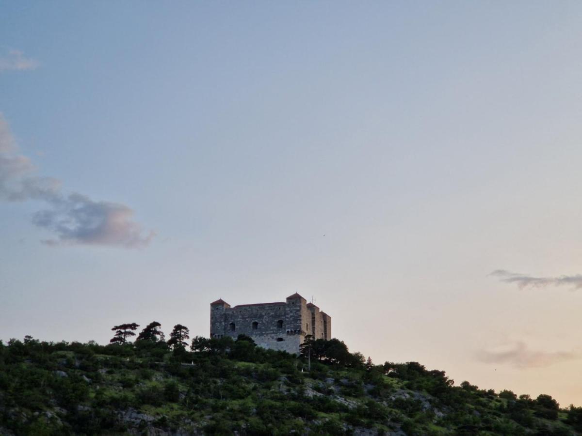 Apartmani Studio Apartmani Senjska Maslina Senj  Eksteriør bilde